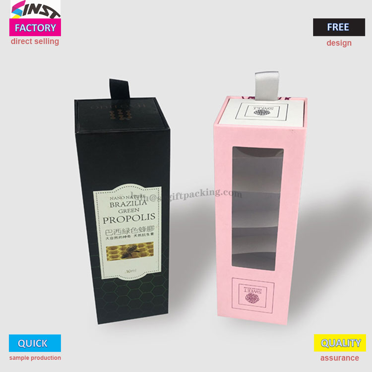 Тези две подаръчни кутии с етерично масло карат ли клиентите да казват, че „отварянето им е като получаване на естествен дар“?